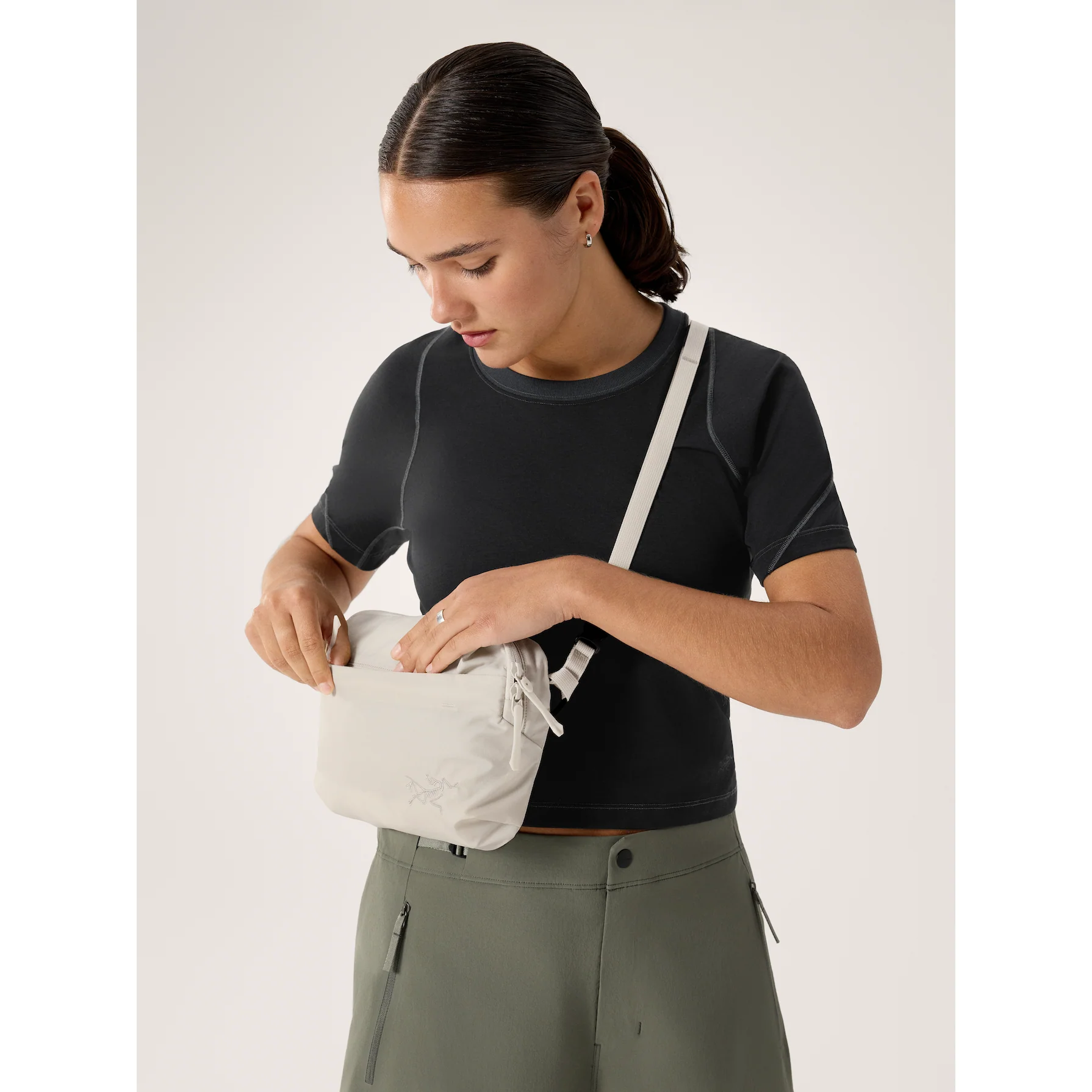 Arc'teryx Heliad Crossbody Bag - Image 37