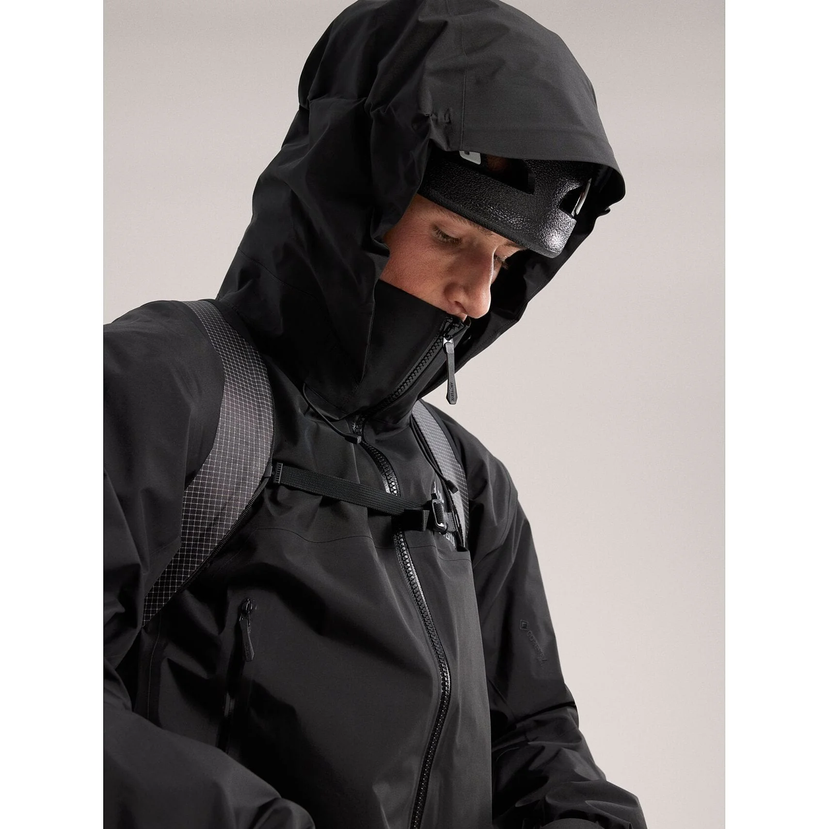 Arc'teryx Men's Beta AR Jacket - Image 5