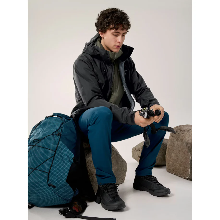 Arc'teryx Men's Beta SL Jacket - Image 11