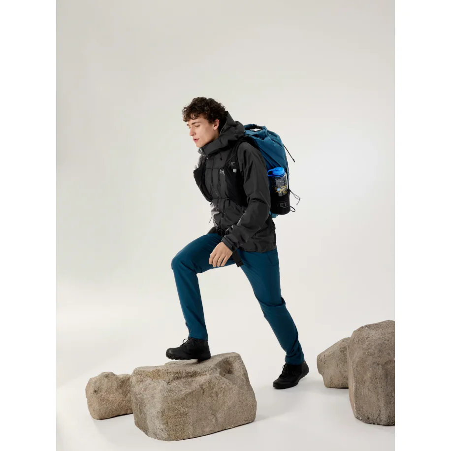 Arc'teryx Men's Beta SL Jacket - Image 15