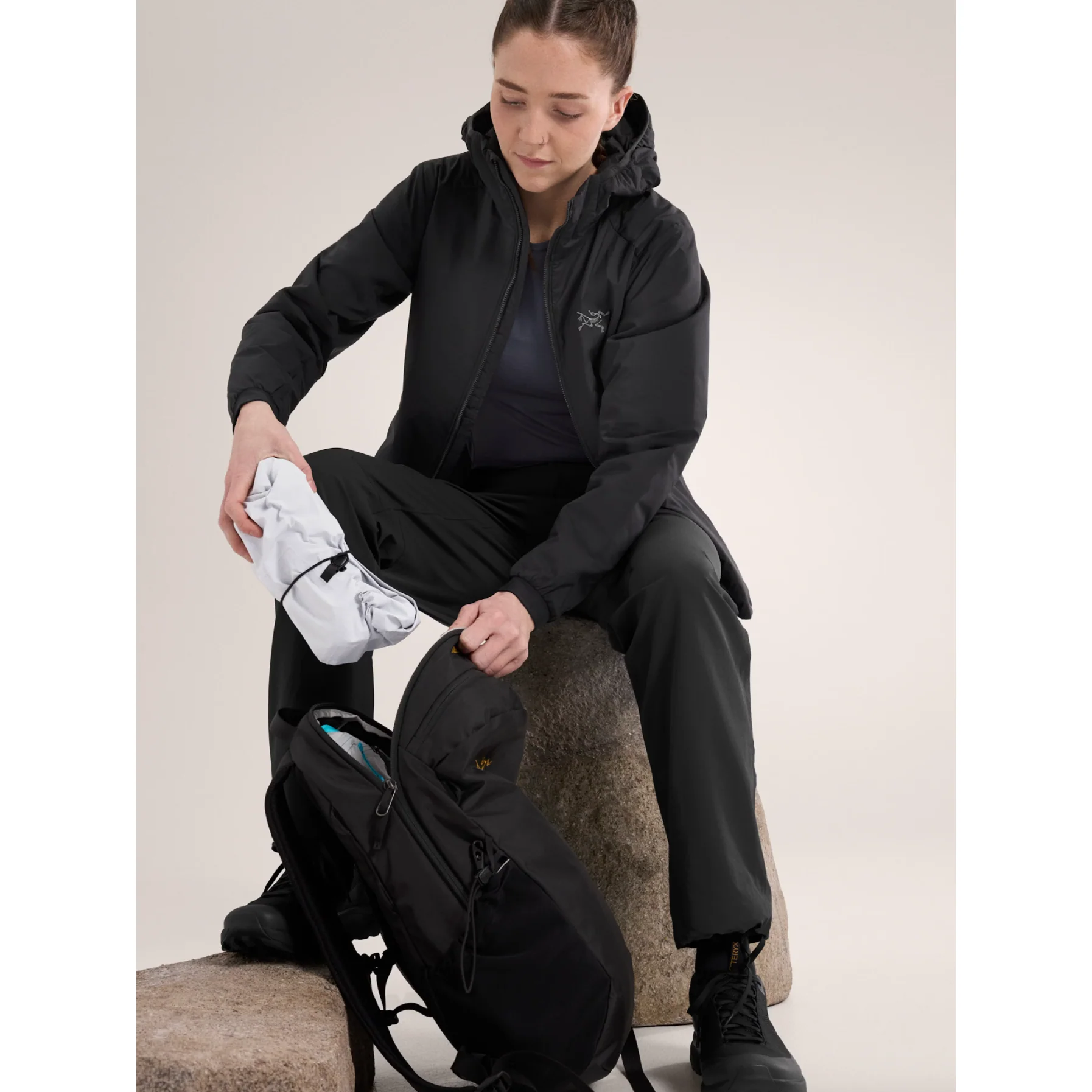 Arc'teryx Women's Atom Hoody - Image 12