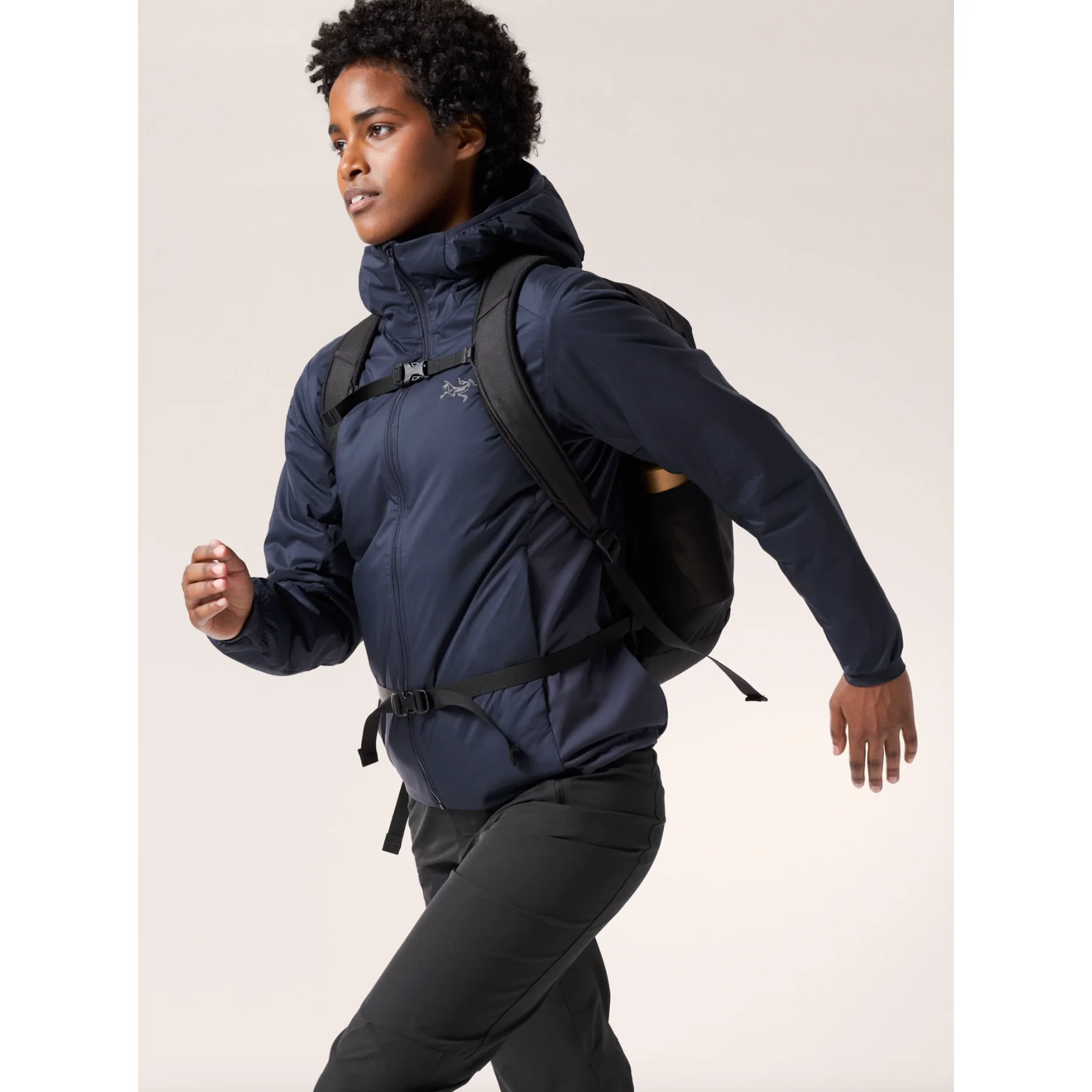 Arc'teryx Women's Atom Hoody - Image 3