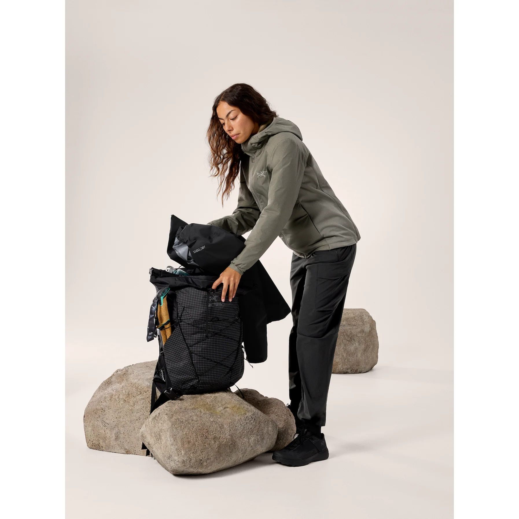 Arc'teryx Women's Atom Hoody - Image 43