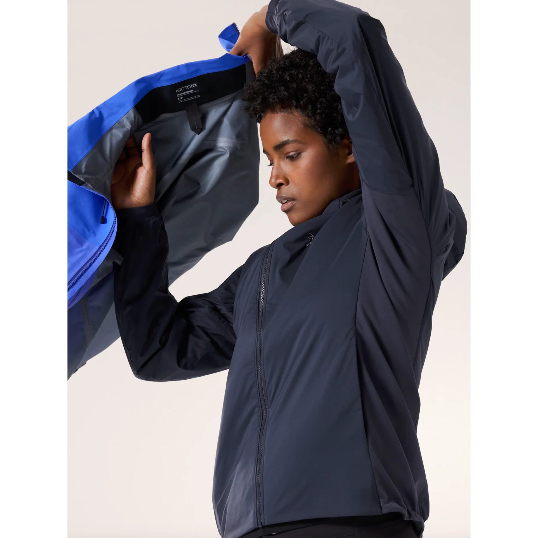 Arc'teryx Women's Atom Hoody - Image 8