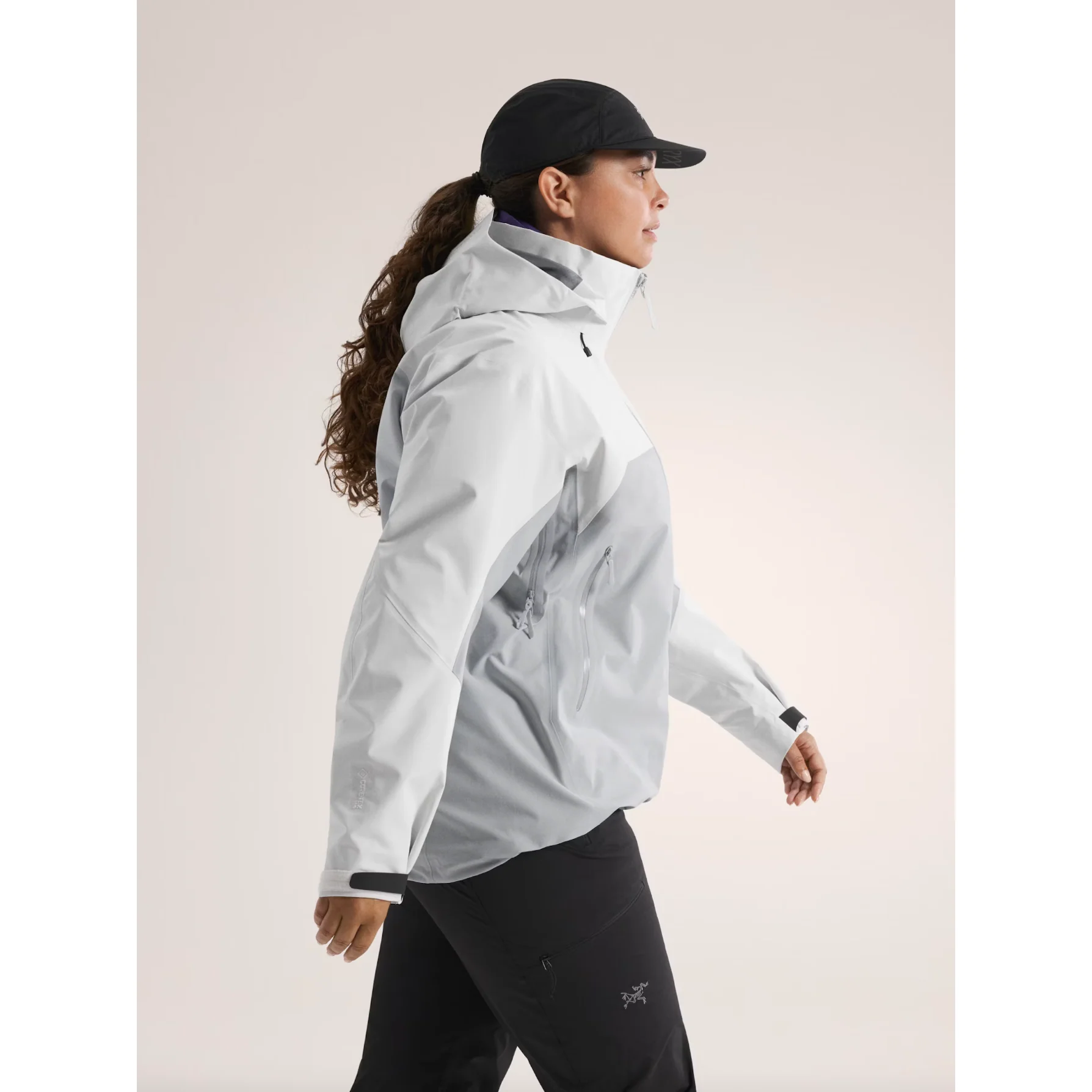 Arc'teryx Women's Beta AR Jacket - Image 19