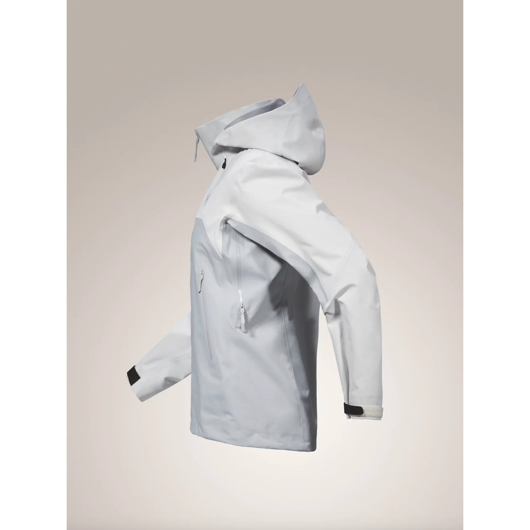 Arc'teryx Women's Beta AR Jacket - Image 24