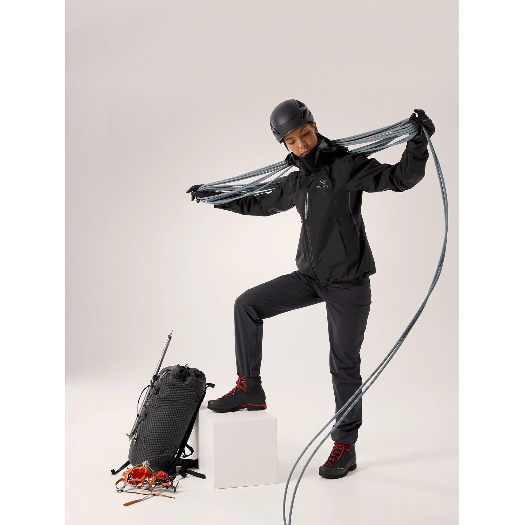 Arc'teryx Women's Beta AR Jacket - Image 4