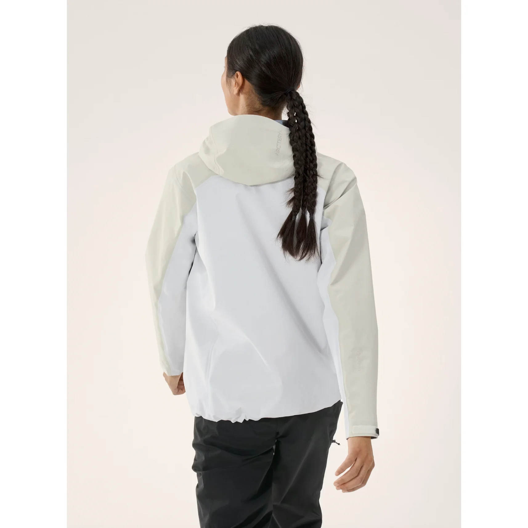 Arc'teryx Women's Beta Jacket - Image 11