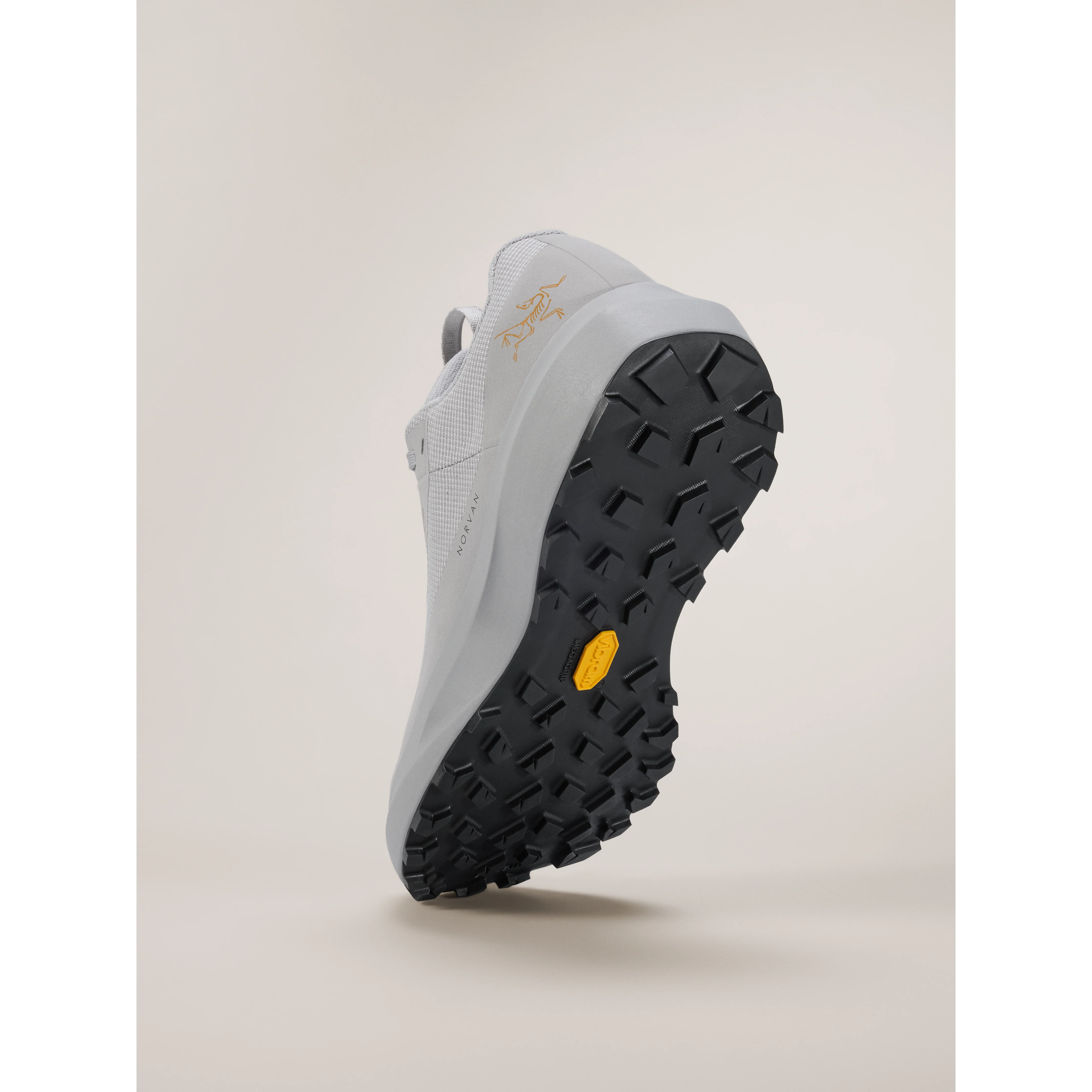 Arc'teryx Women's Norvan LD 4 GTX in Dk Solitude/Dk Solitude - Image 3
