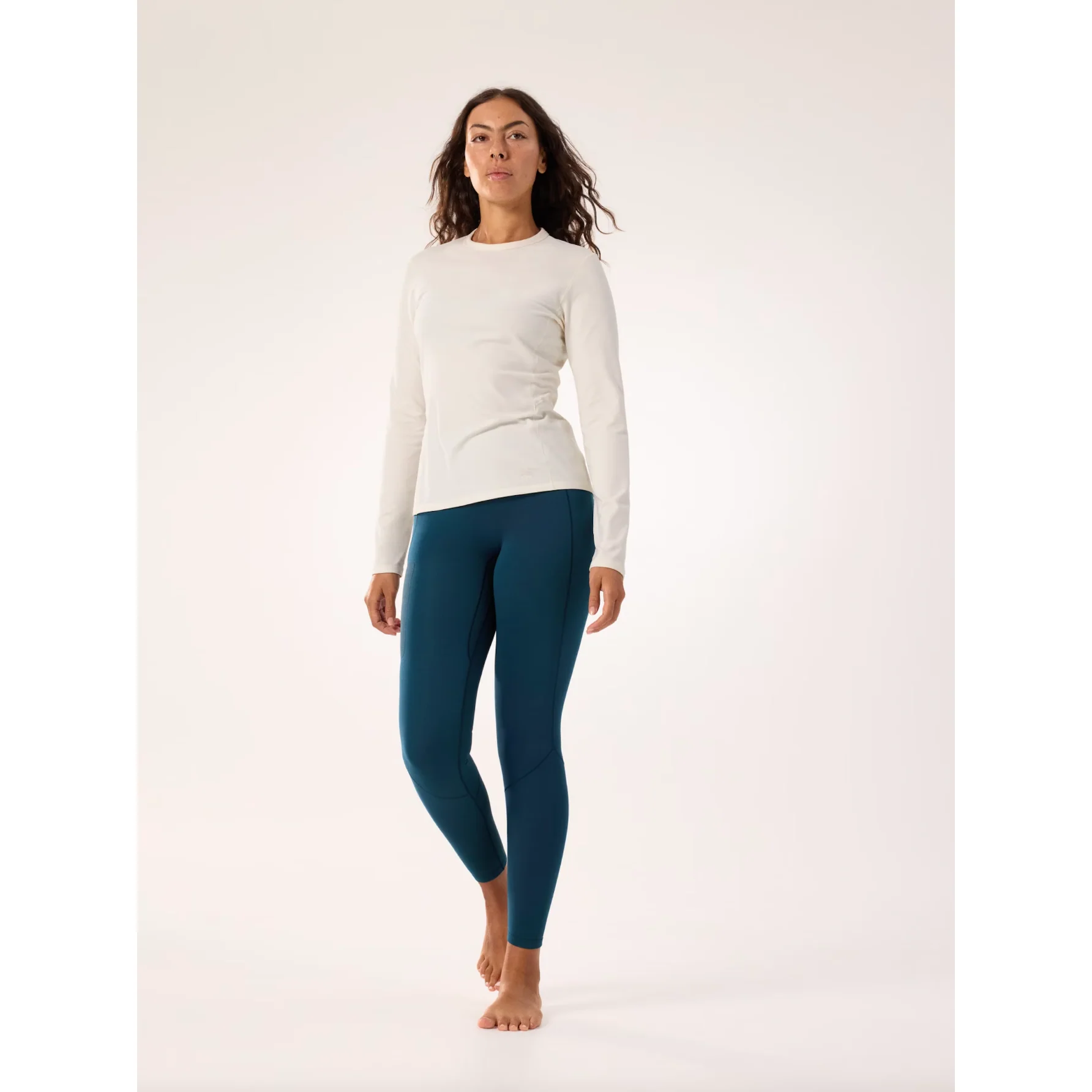 Arc'teryx Women's Rho Crew Neck LS - Image 9
