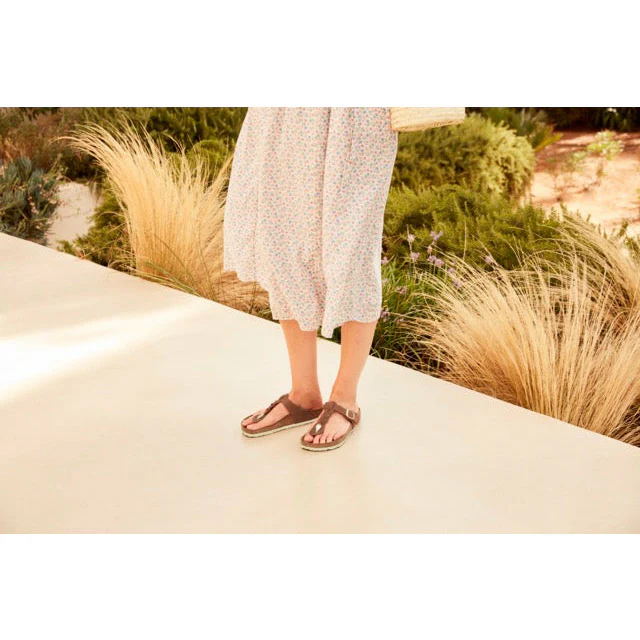 Birkenstock Gizeh Braid Oiled Leather Sandal in Cognac - Image 6