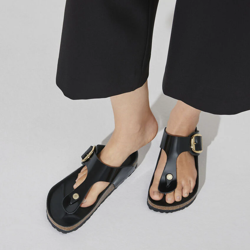 Birkenstock Gizeh Big Buckle Natural Patent in High Shine Black - Image 6