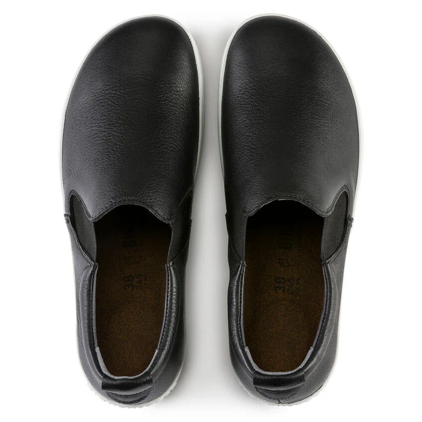 Birkenstock QO 400 Leather Slip On Shoe in Black - Image 4
