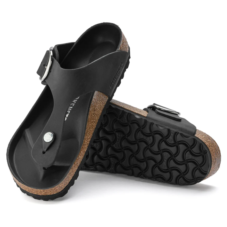 Birkenstock Women Gizeh Big Buckle Oiled Leather in Black - Image 4