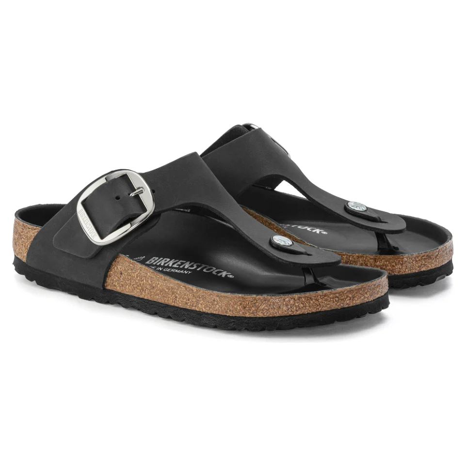 Birkenstock Women Gizeh Big Buckle Oiled Leather in Black - Image 6