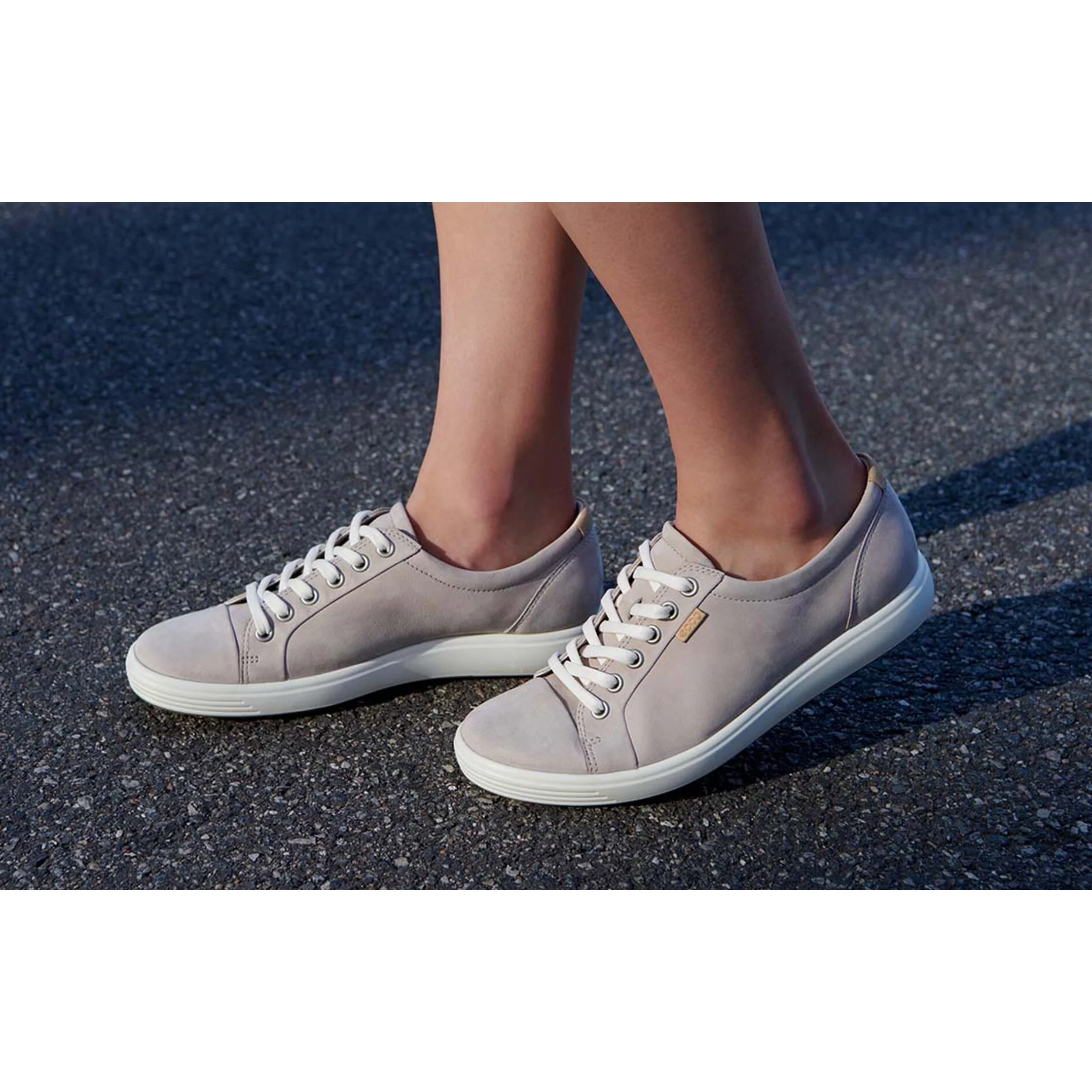 Ecco Women's Soft 7 Sneaker in Grey Rose - Image 9