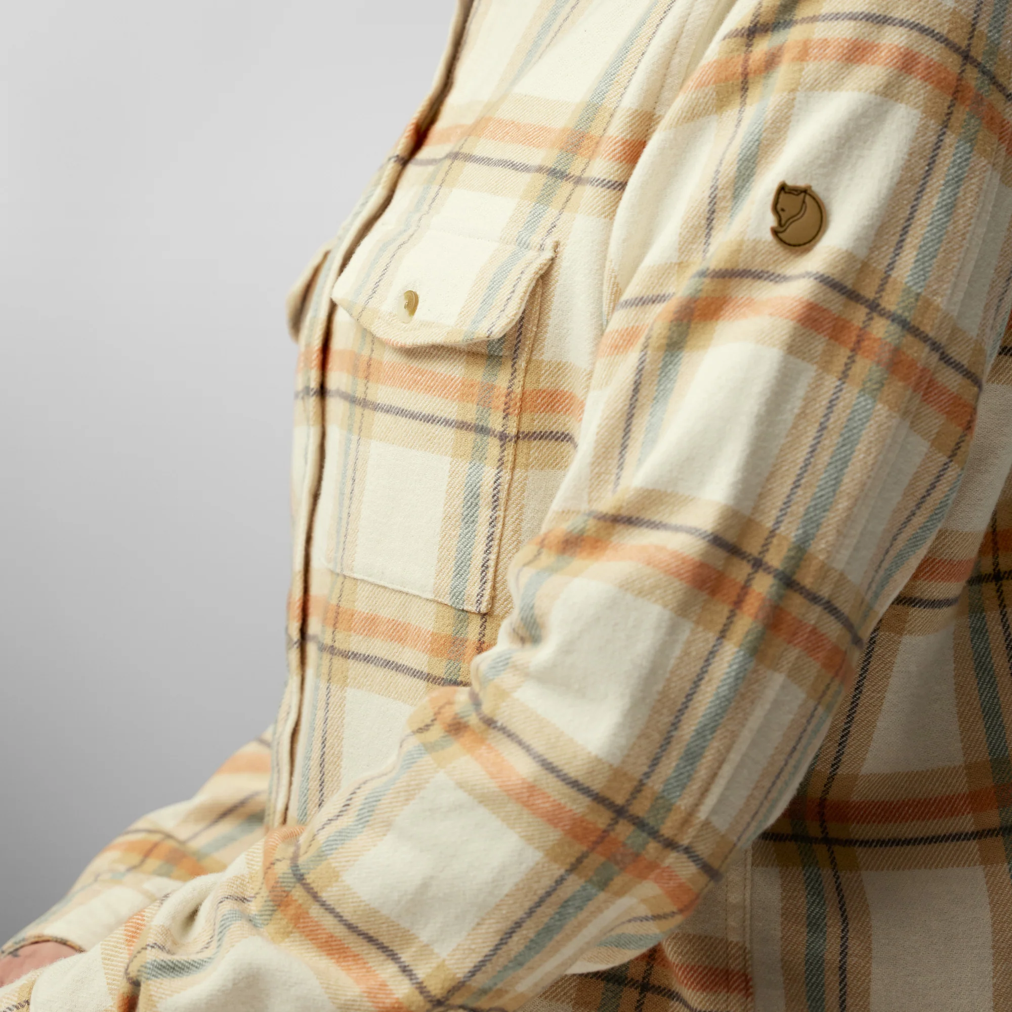 Fjallraven Women's Övik Heavy Flannel Shirt - Image 10