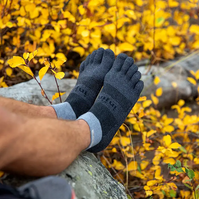 Injinji Men's Trail Midweight Mini-Crew in Granite - Image 4