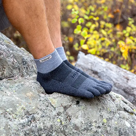 Injinji Men's Trail Midweight Mini-Crew in Granite - Image 5