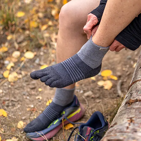 Injinji Women's Trail Midweight Mini Crew in Granite - Image 4