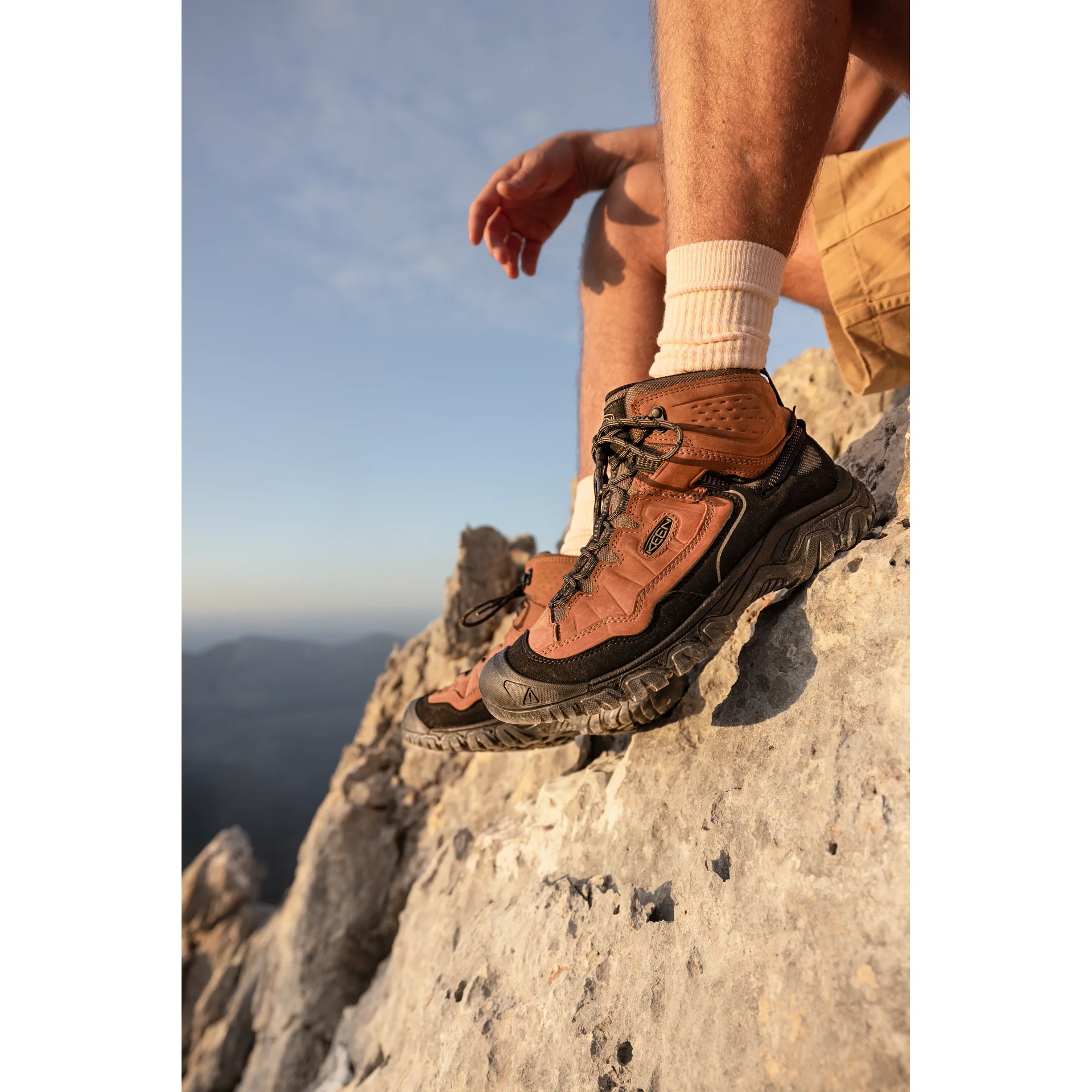 Keen Men's Targhee IV Waterproof Hiking Boot in Bison Black - Image 7