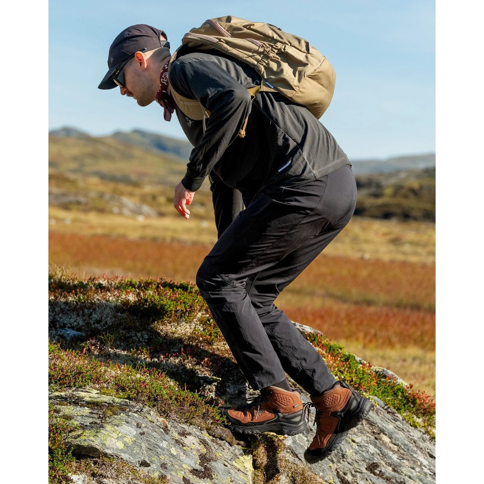 Keen Men's Targhee IV Waterproof Hiking Boot in Bison Black - Image 8