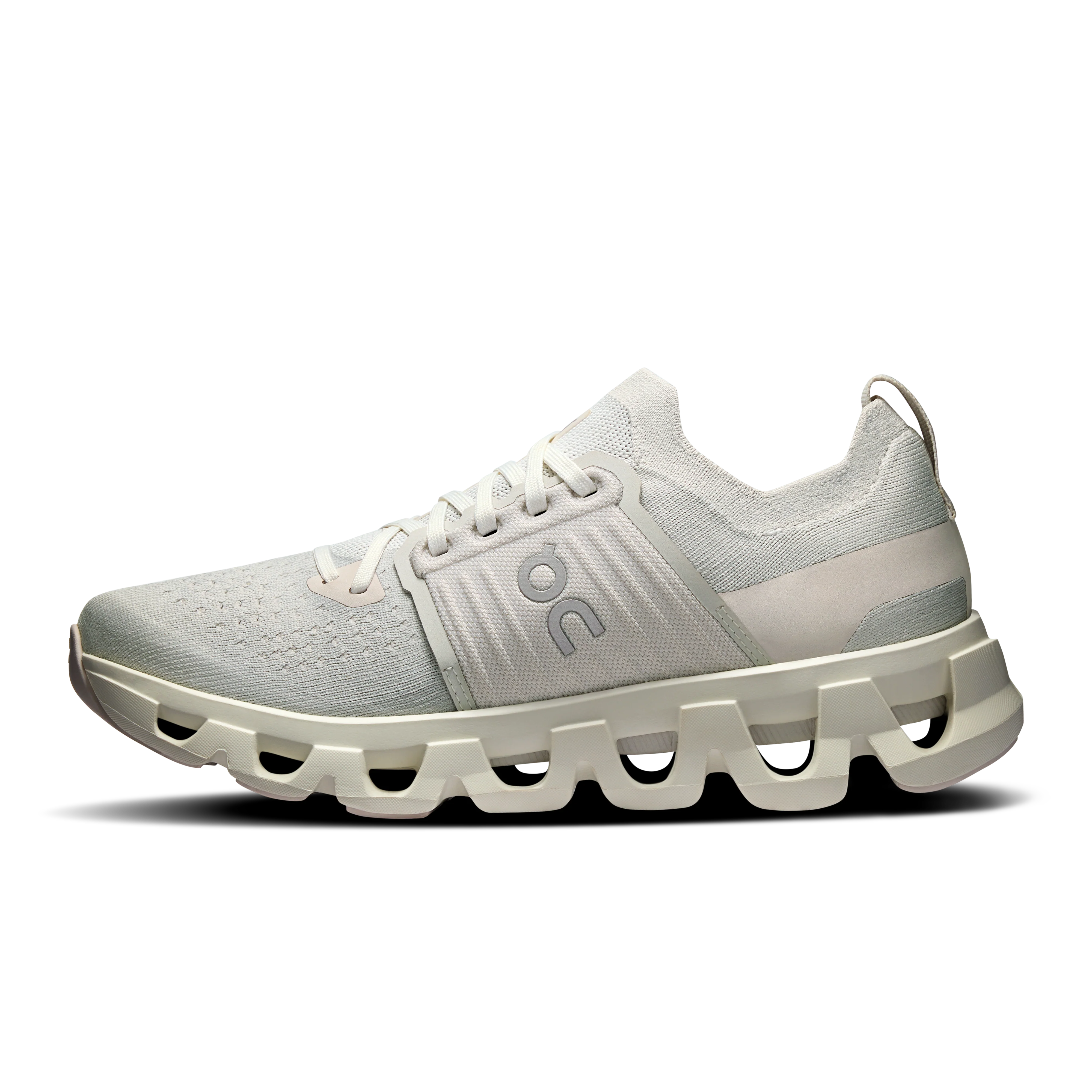 On Running Women's Cloudswift 4 in Wolf/Sand - Image 5