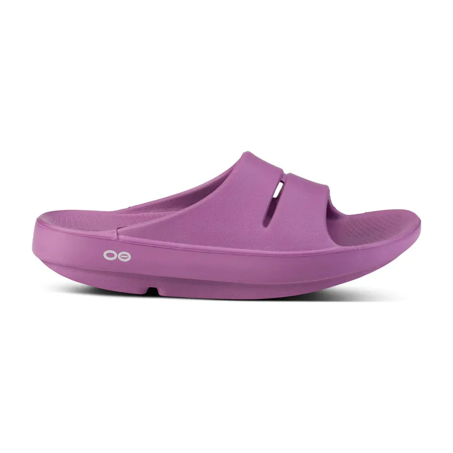OOFOS Unisex OOahh Slide Sandal in Plum - Image 2