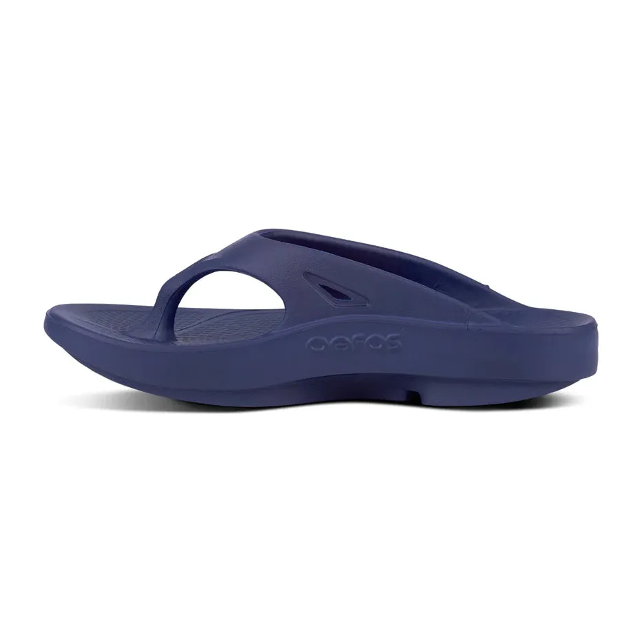 OOFOS Unisex OOriginal Flip Flops in Navy - Image 4