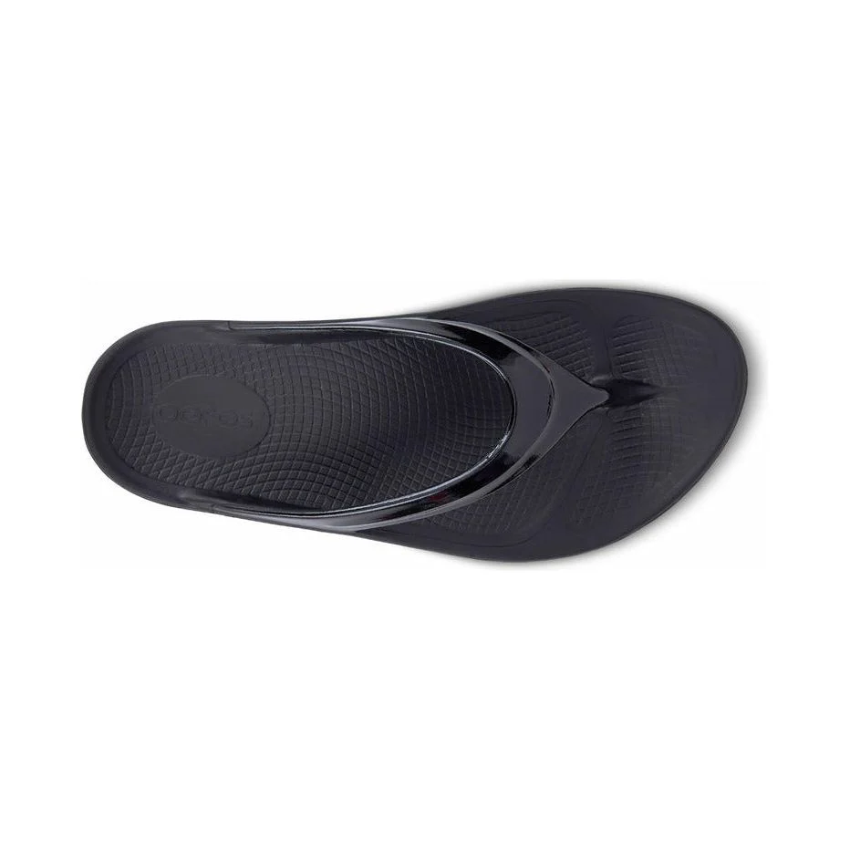 OOFOS Women's OOlala Thong Sandal in Black - Image 6