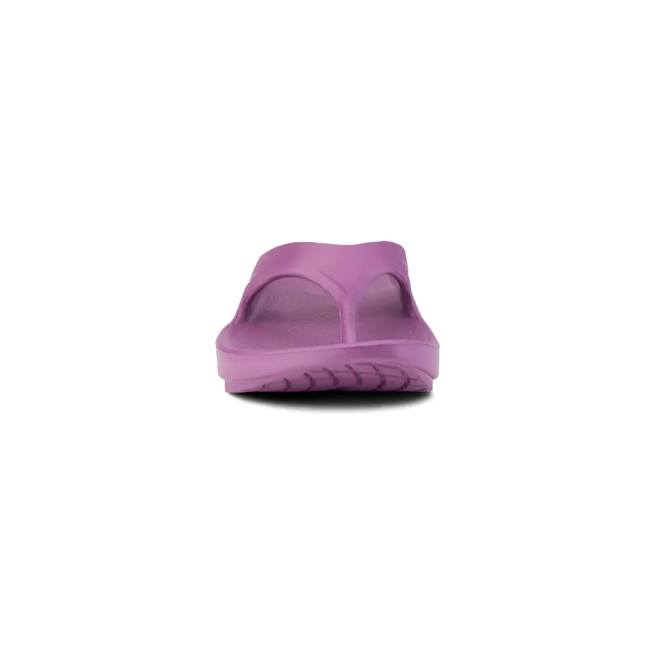 OOFOS Unisex OOriginal Sandal in Plum - Image 6