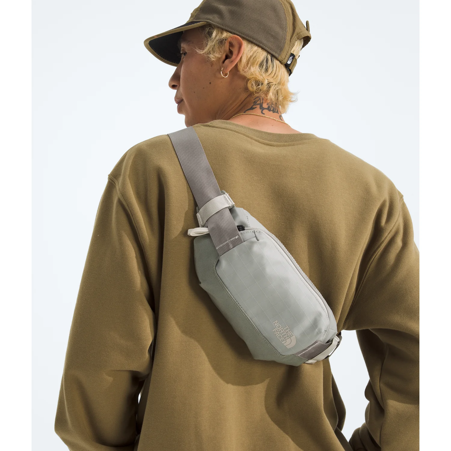 The North Face Base Camp Voyager Lumbar Bag - Image 2
