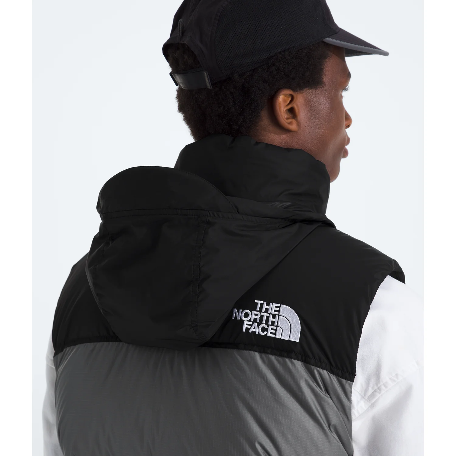 The North Face Men's 1996 Retro Nuptse Vest - Image 27