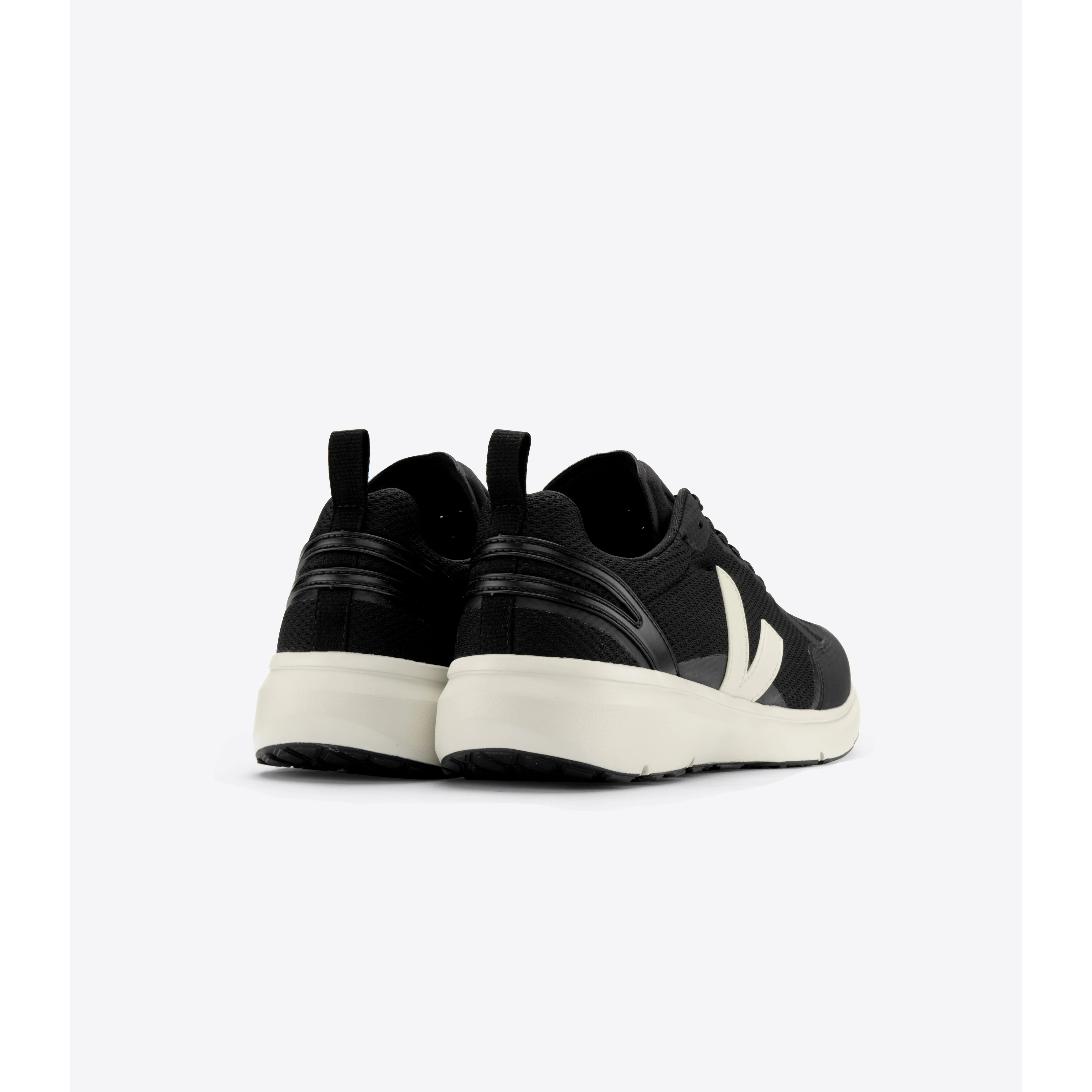 Veja Men's Condor 2 Alveomesh in Black Pierre - Image 4