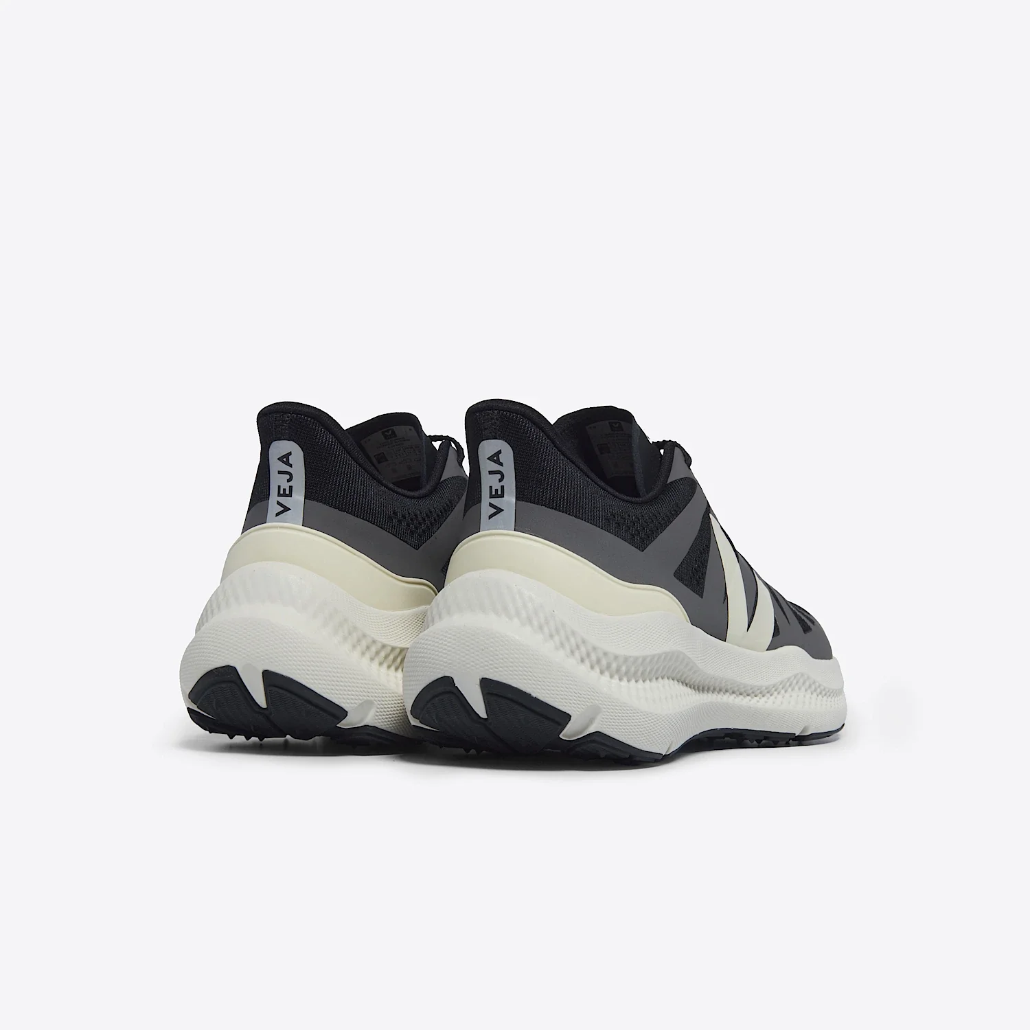 Veja Women's Condor 3 Engineered Mesh in Black Calcaire - Image 3